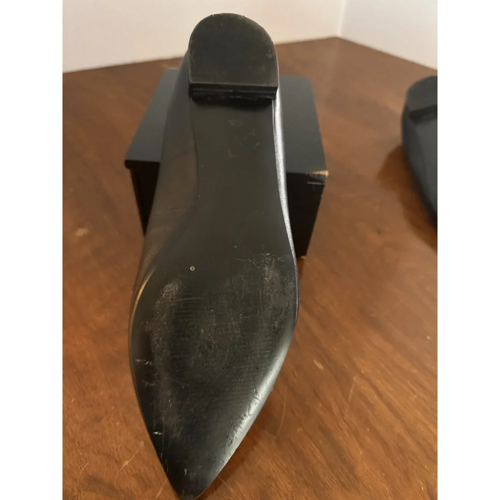 Nine West Pointed‎ Black Metallic Silver Flat Shoes Size 8.5 Dressy Professional